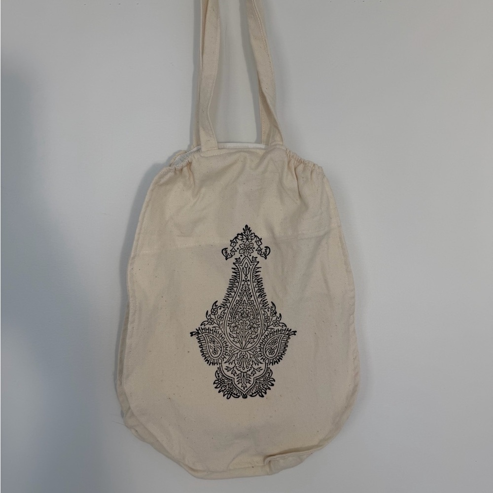 Vintage traditional persian Cream Tote Bag with Black Design